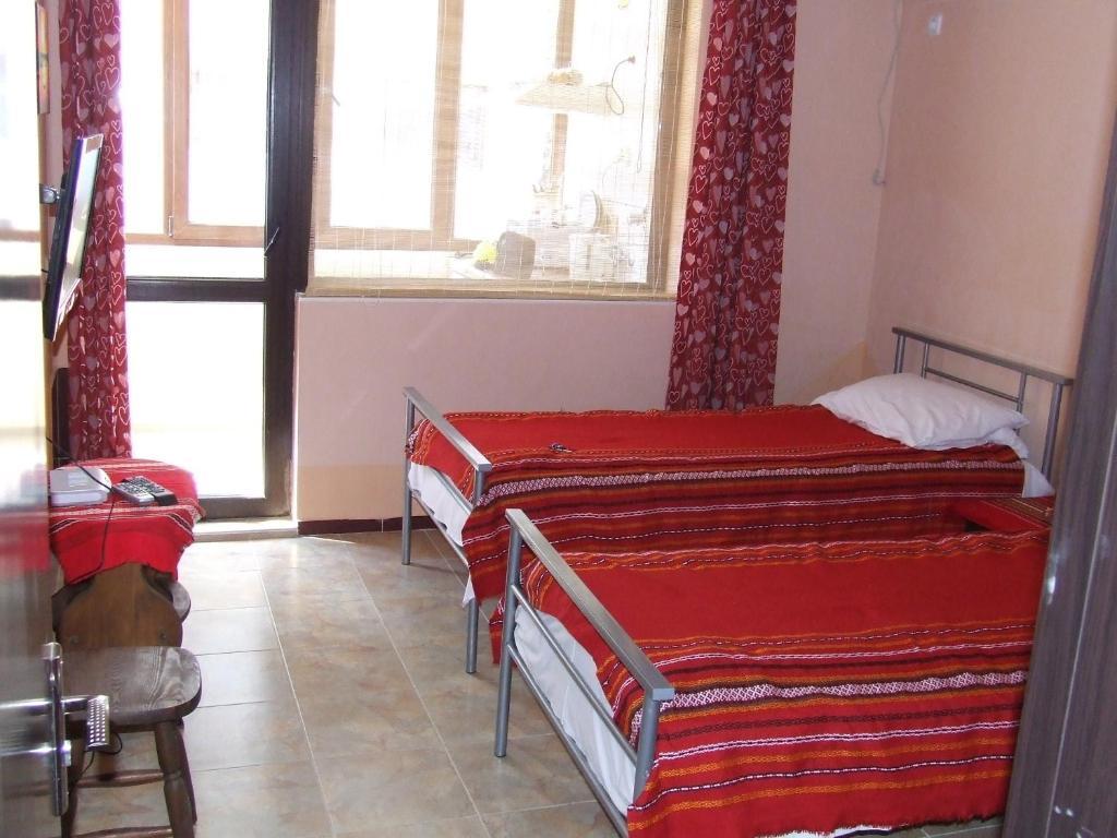 Asparuhov Guest Rooms And Apartments Varna Rum bild