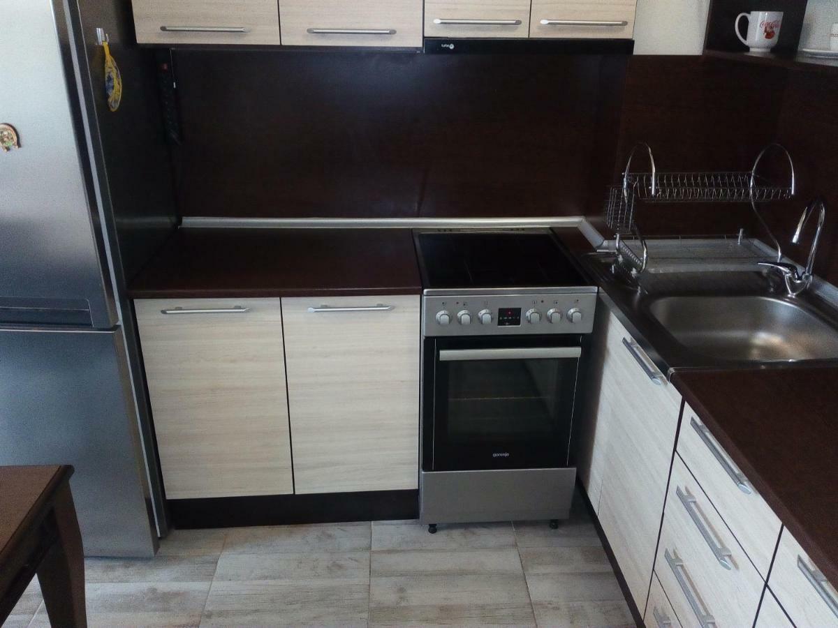 Asparuhov Guest Rooms And Apartments Varna Rum bild